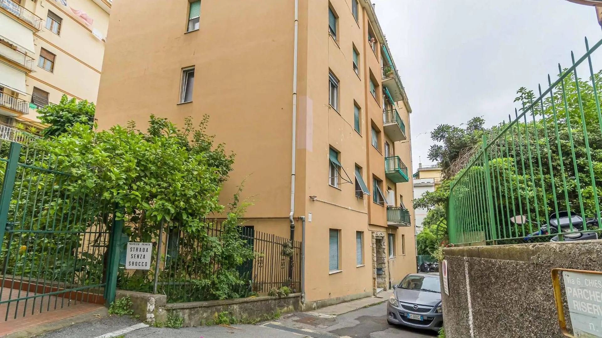 The Fork'S Flat Apartment Genoa Italy